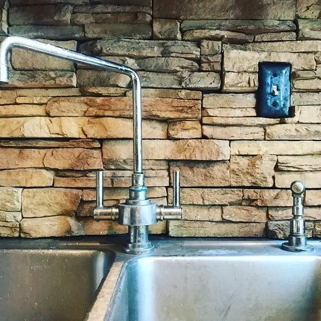 Slide of Leo Plumbing and Heating