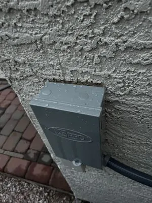 Leons Heating & Cooling Logo