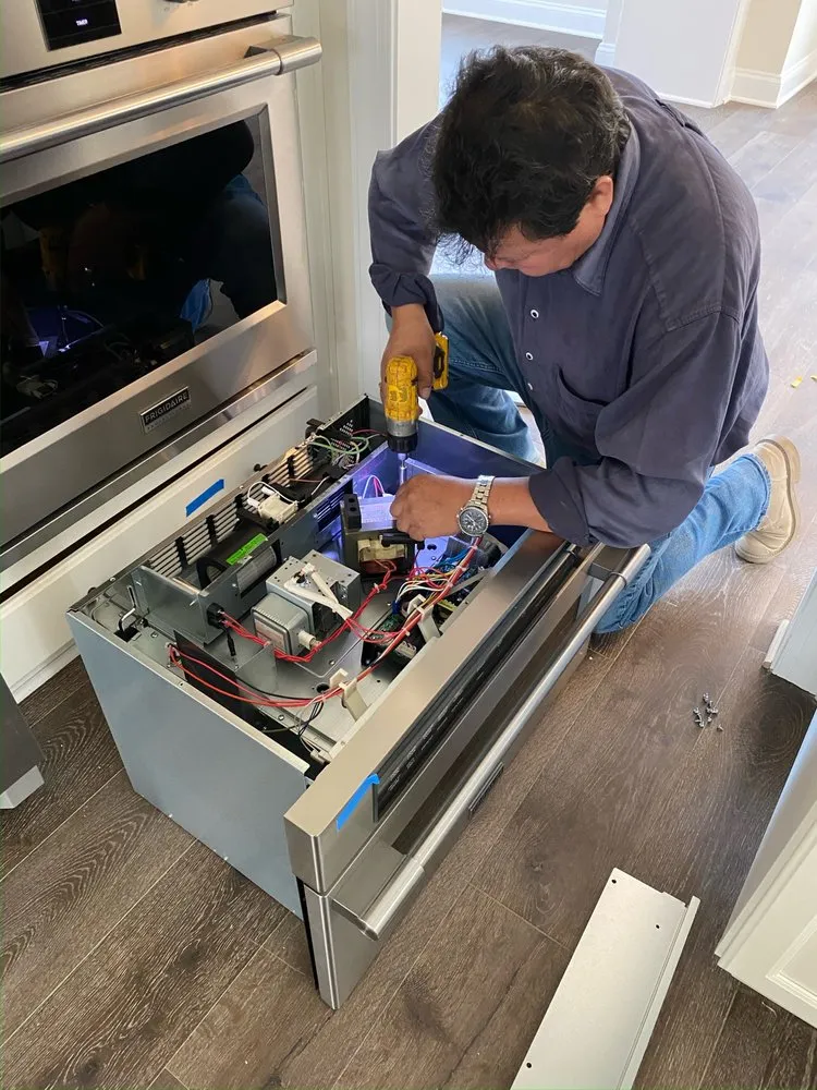 Slide of Leo's Company