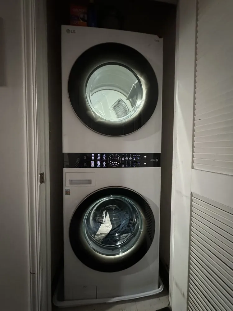 Slide of Leo's Company