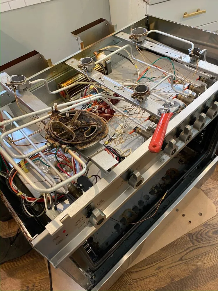 Slide of Leo's Company