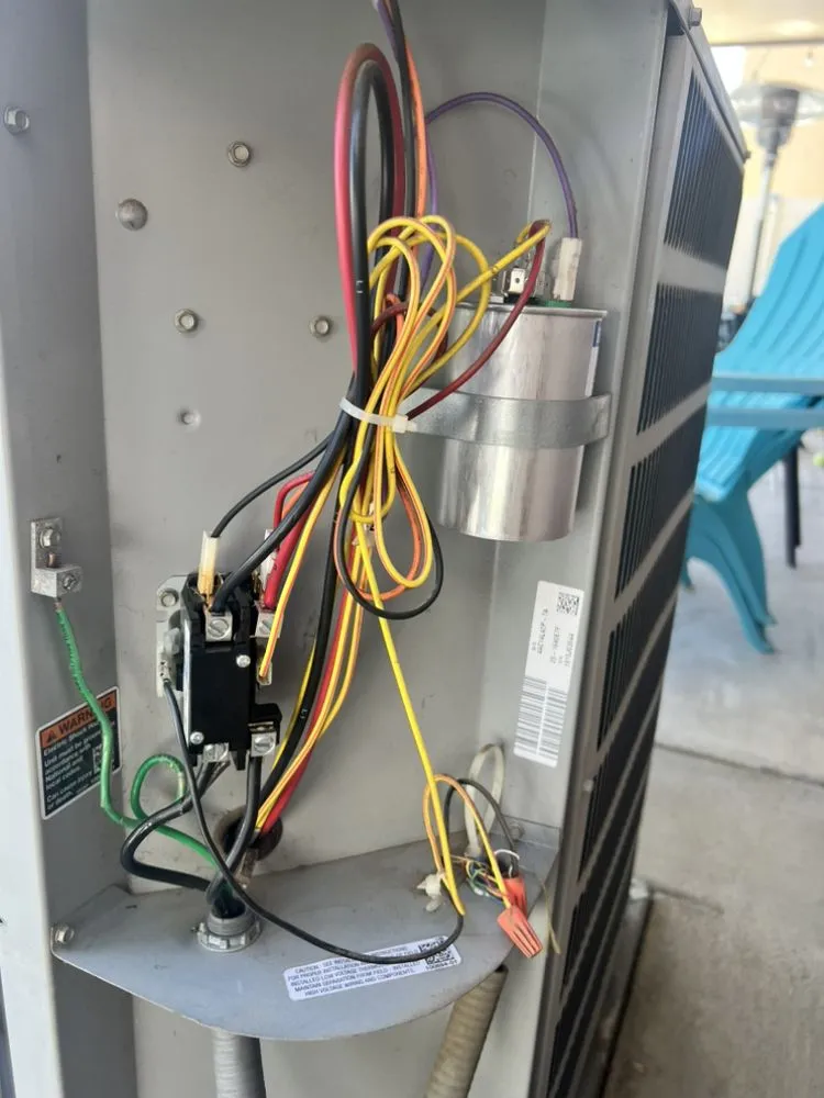 Slide of Leos Heating & Air