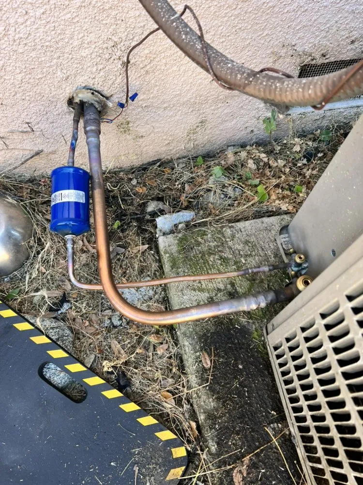 Slide of Leos Heating & Air