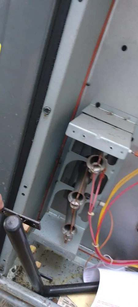 Slide of Leo's Heating & Cooling