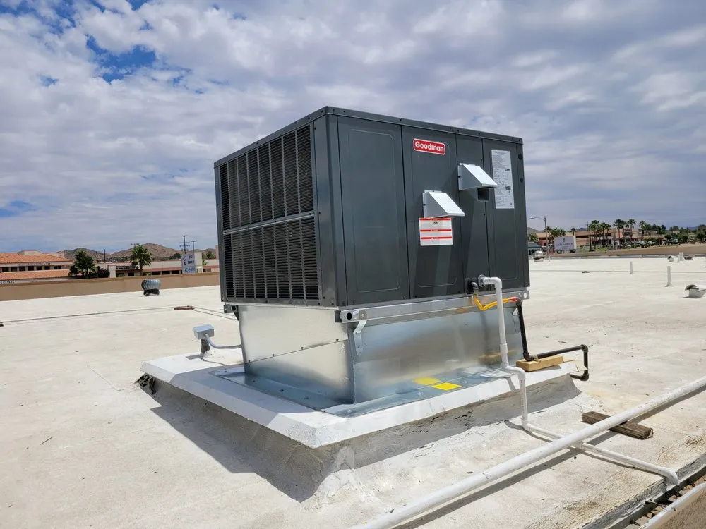 Slide of Levi's Comfort Solutions