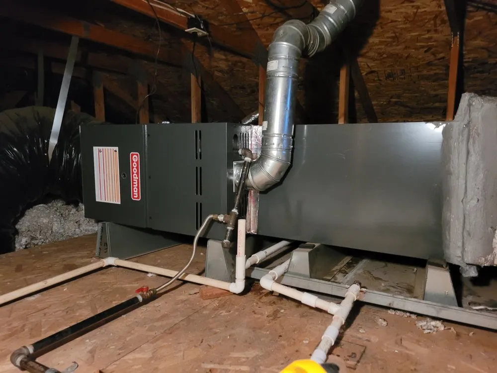 Slide of Levi's Comfort Solutions