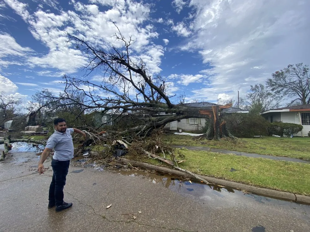 Slide of L&G landscaping