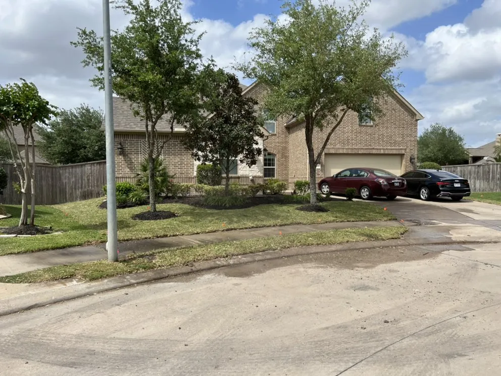 Slide of L&G landscaping