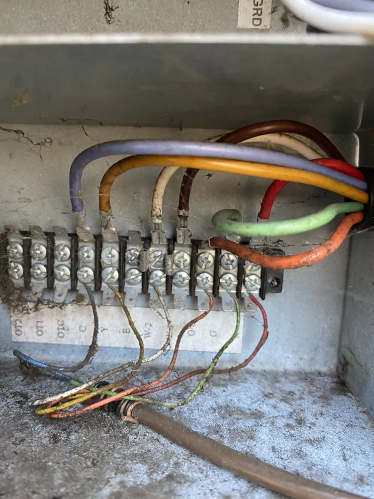 Slide of Lindo’s heating & Cooling service