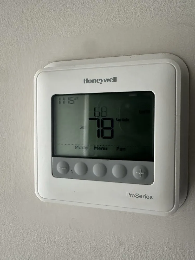 Slide of Lindsay Heating & Cooling