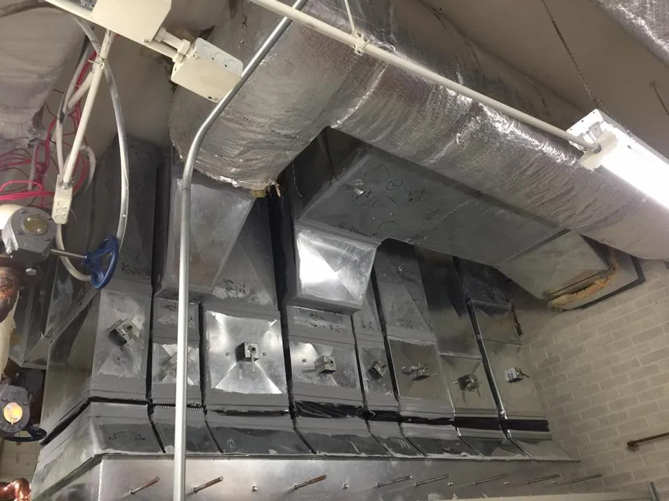 Slide of Little's A/C & Sheetmetal