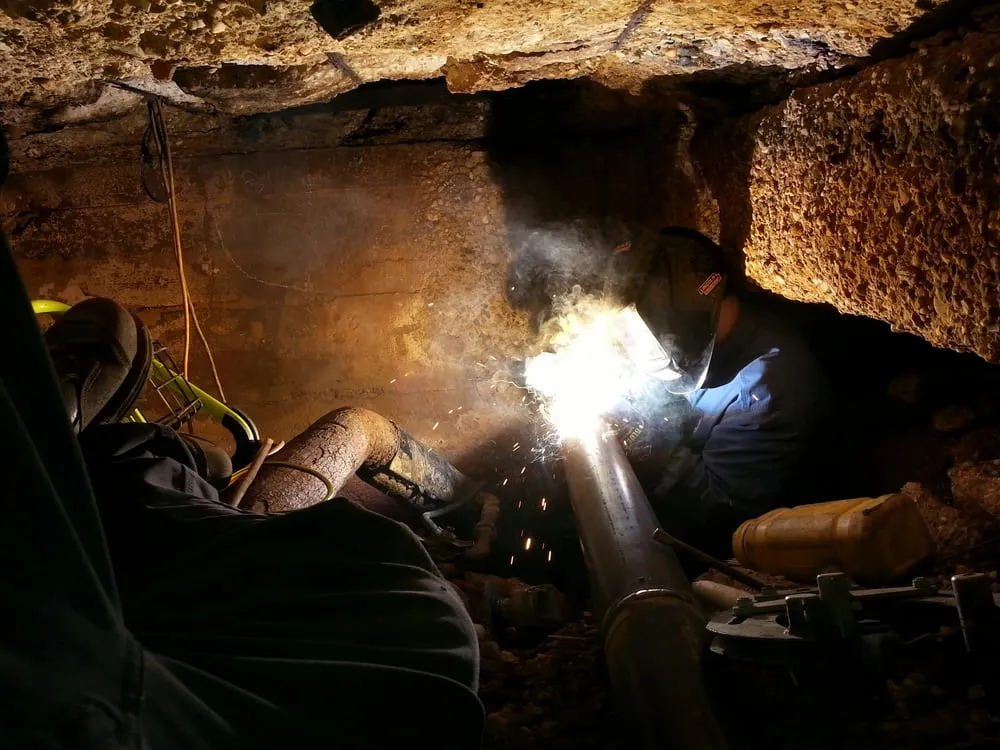 Slide of Live Wire Mechanical