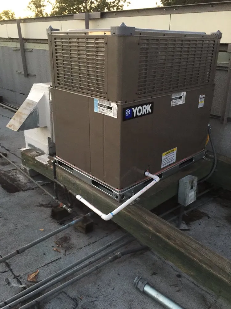 Slide of Lobo Mechanical