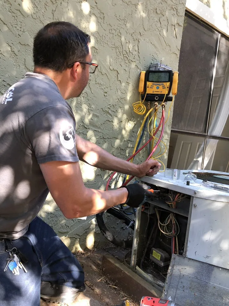 Slide of Lobo Mechanical