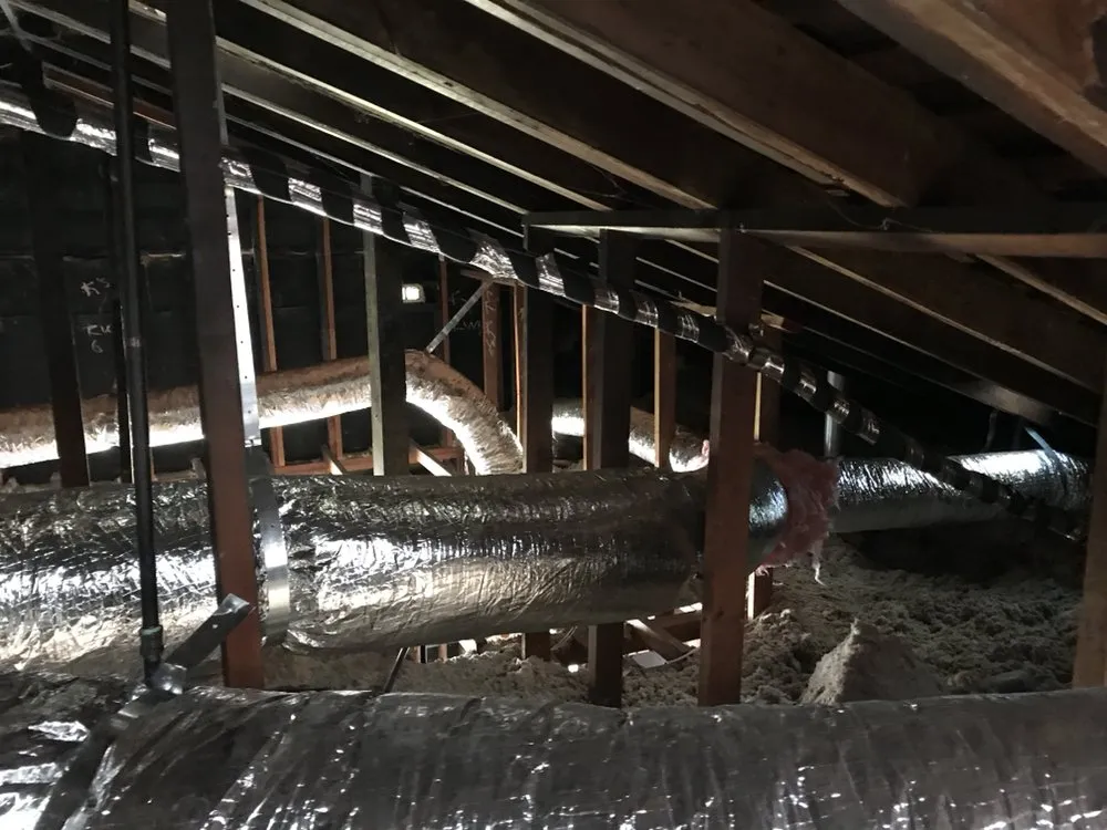 Slide of Lobo's Heating & Air