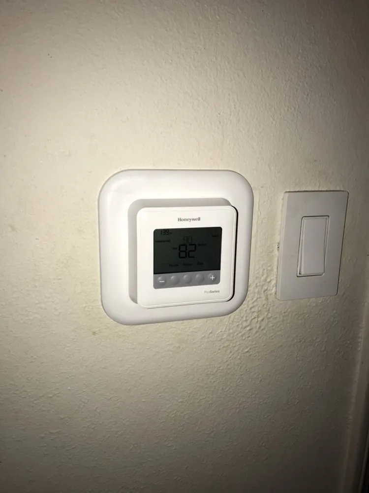 Slide of Lobo's Heating & Air