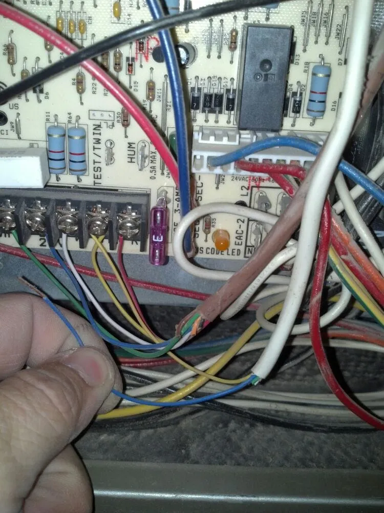 Slide of Loe's Appliance and AC