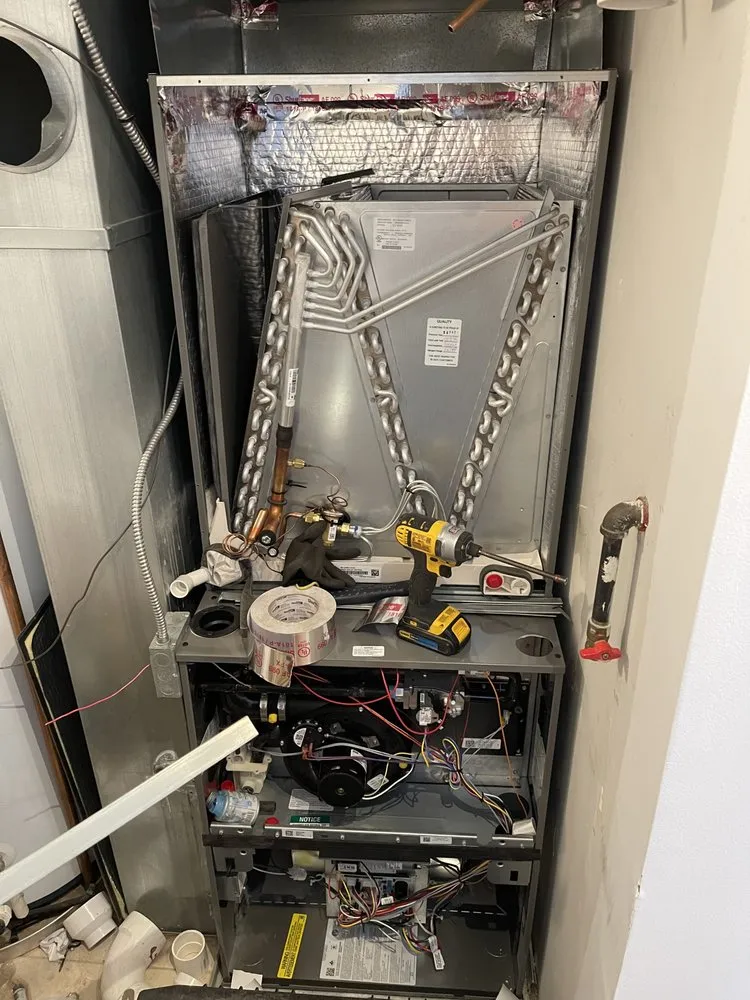 Slide of Los Guerrero Heating & Cooling