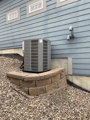 Lou’s Heating & Cooling Logo