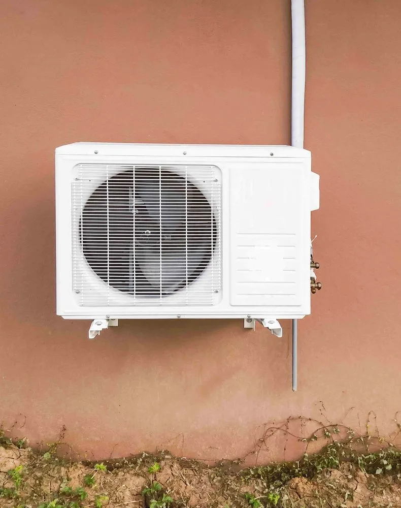 Slide of Lowe Refrigeration