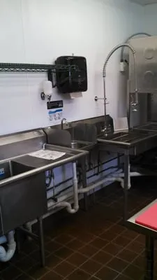 Lubera Plumbing Logo