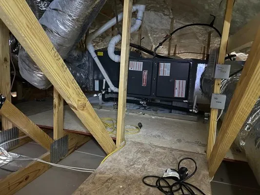 Luciano's Air Services Logo