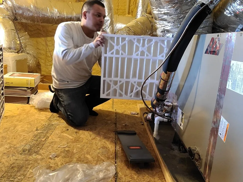 Slide of Luna Air Conditioning