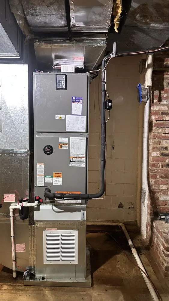 Slide of Luna Heating Air Solar