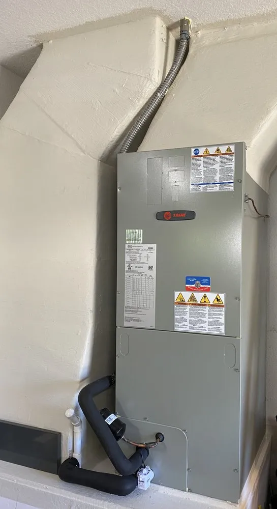 Slide of Lundy's Air & Heat