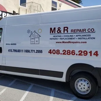 M & R Repair Logo