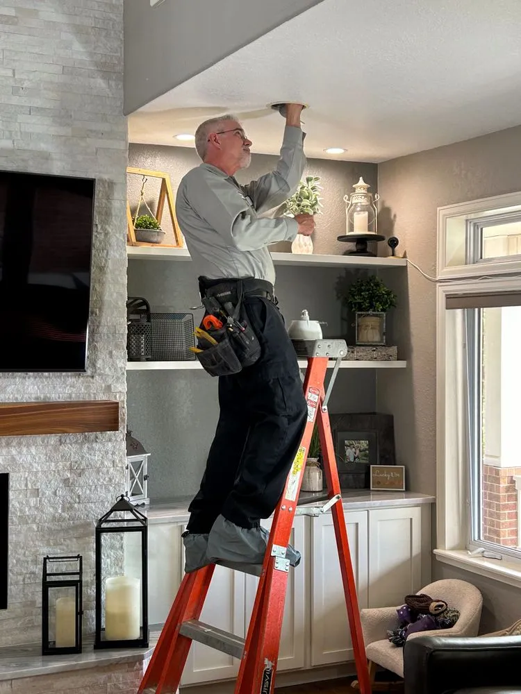 Slide of M and M Heating & Cooling, Plumbing & Electrical