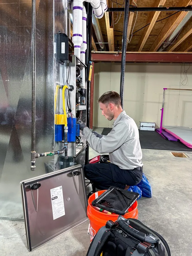 Slide of M and M Heating & Cooling, Plumbing & Electrical