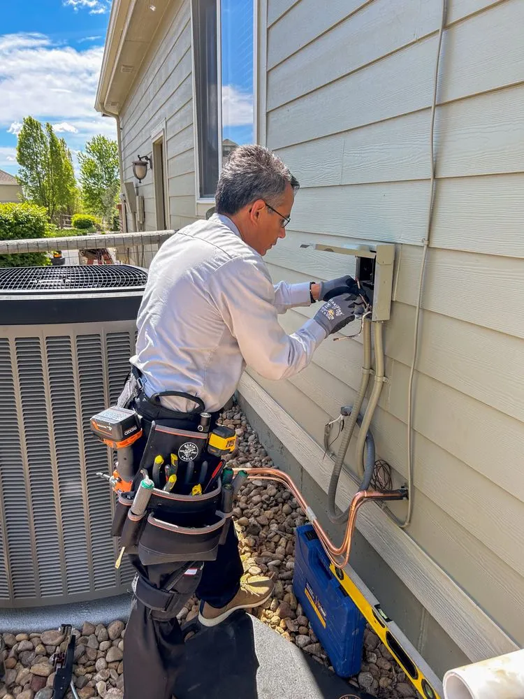 Slide of M and M Heating & Cooling, Plumbing & Electrical