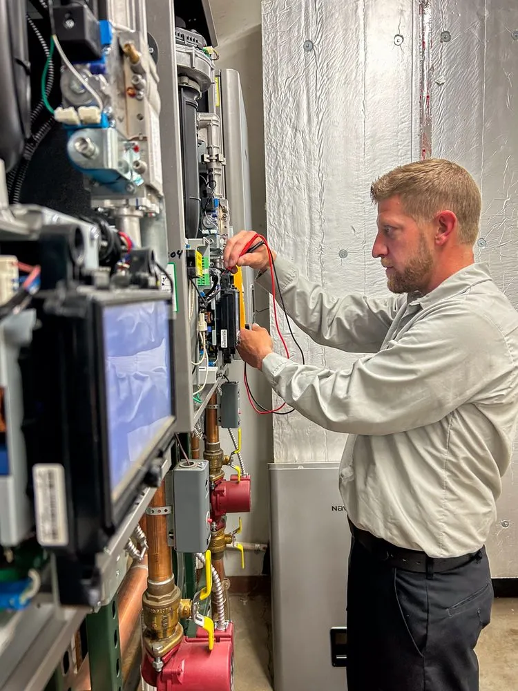 Slide of M and M Heating & Cooling, Plumbing & Electrical