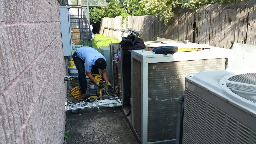 Slide of Machorro Multiservices