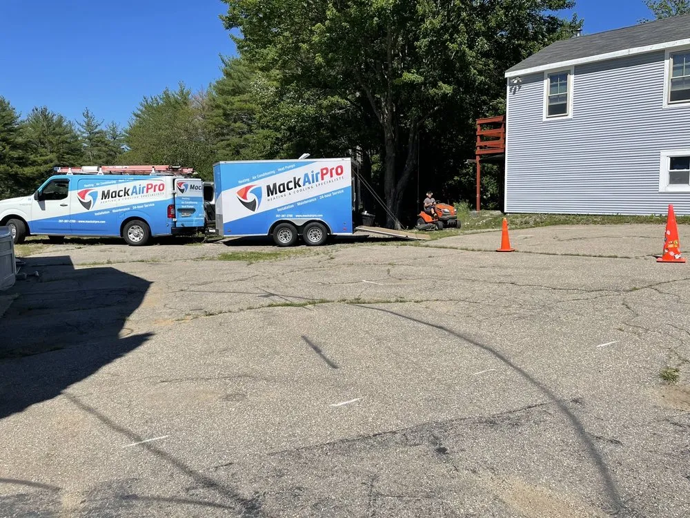 Slide of Mack Air Pro