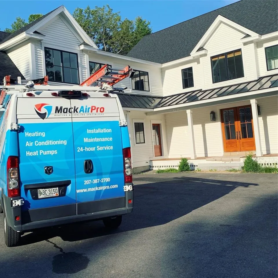 Slide of Mack Air Pro