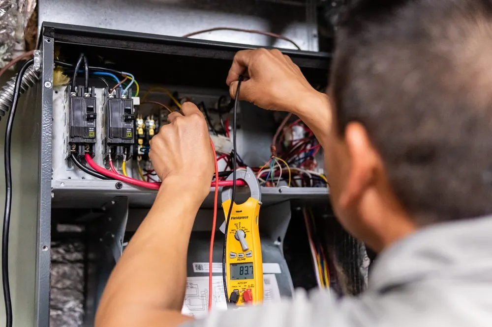 Slide of MaintenAnts Heating & Air Conditioning