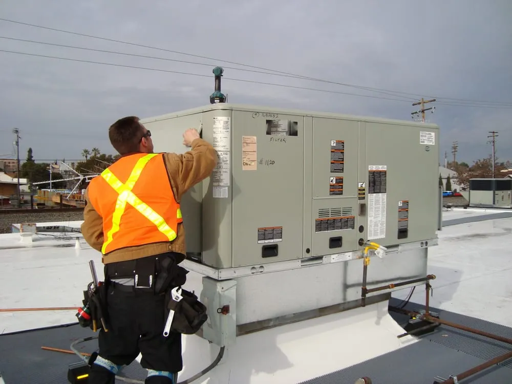 Slide of Maki Heating & Air Conditioning