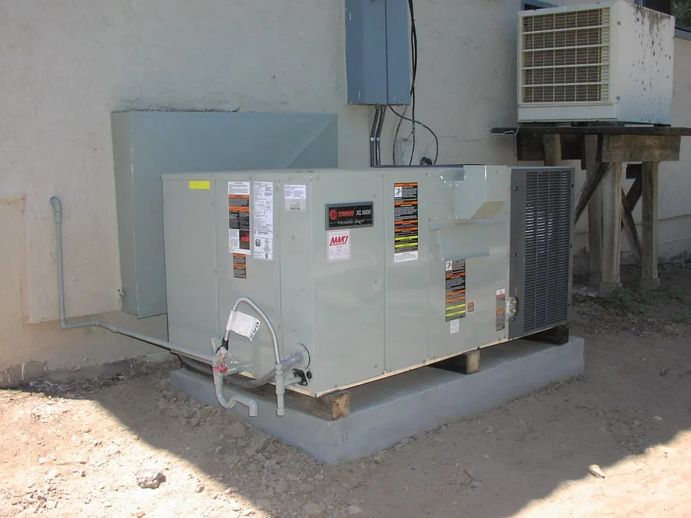 Slide of Maki Heating & Air Conditioning