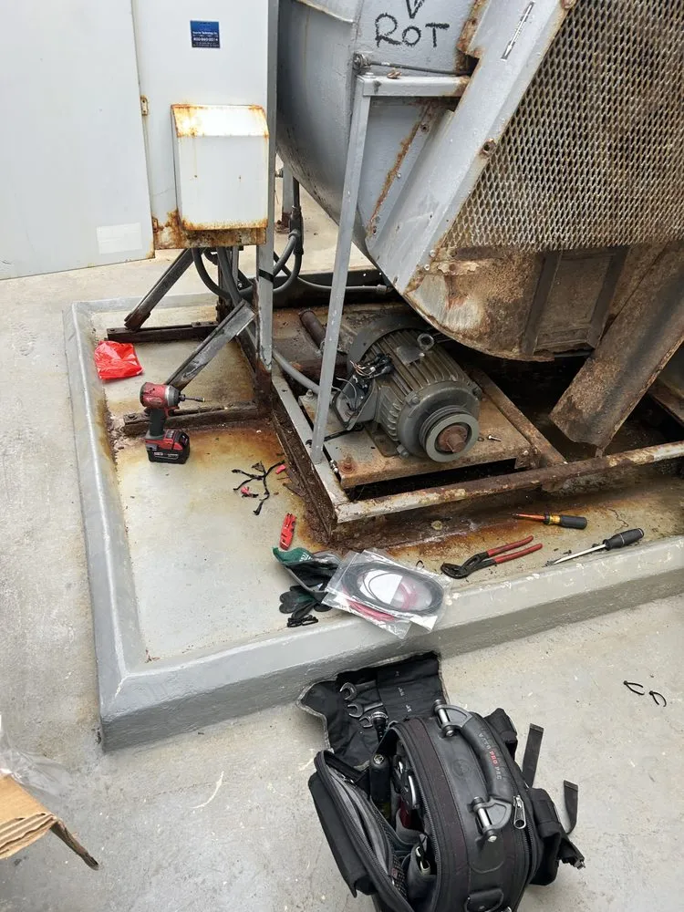 Slide of Mammoth Air Company