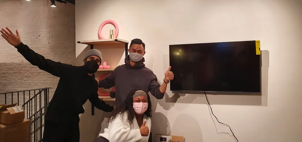 Slide of Manhattan Mounting