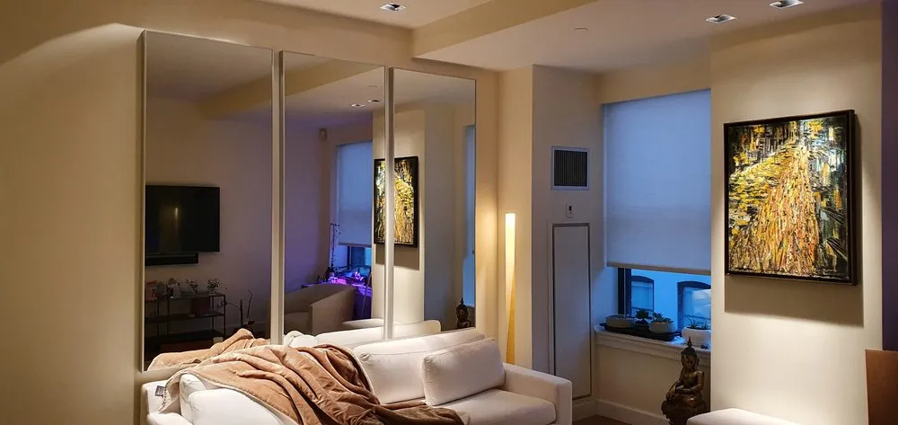 Slide of Manhattan Mounting