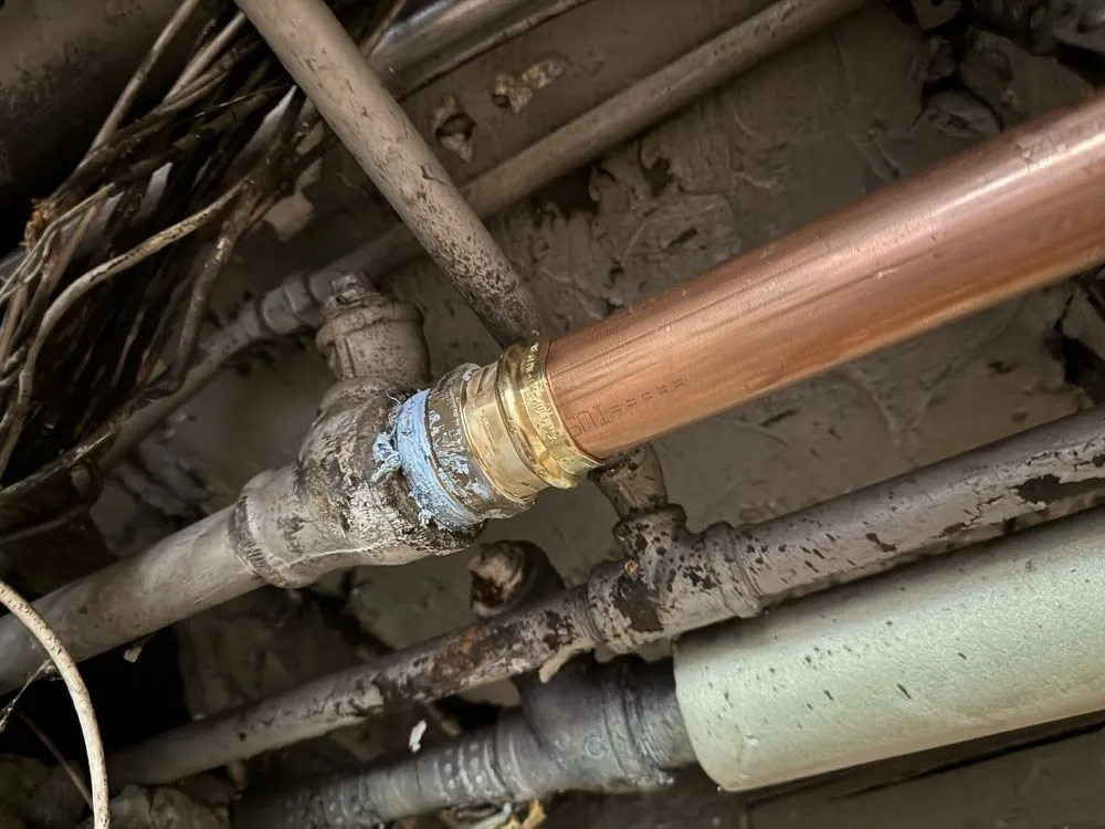 Slide of Manny's Building Maintenance And HVAC