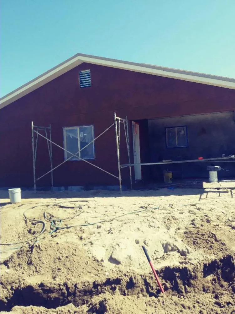 Slide of Manríquez Custom Design