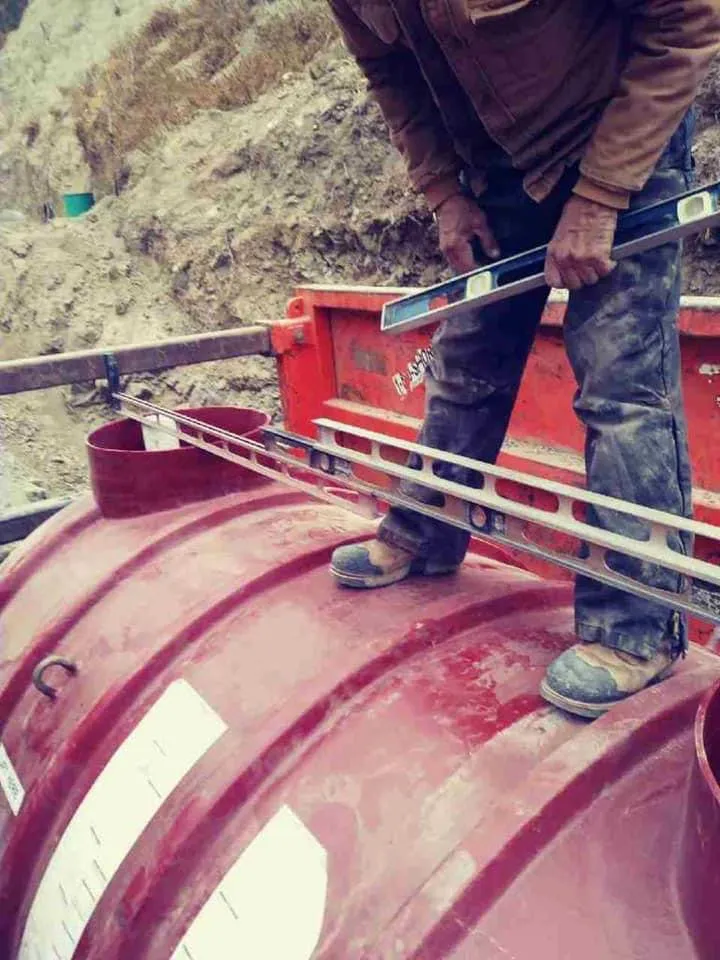 Slide of Manríquez Custom Design