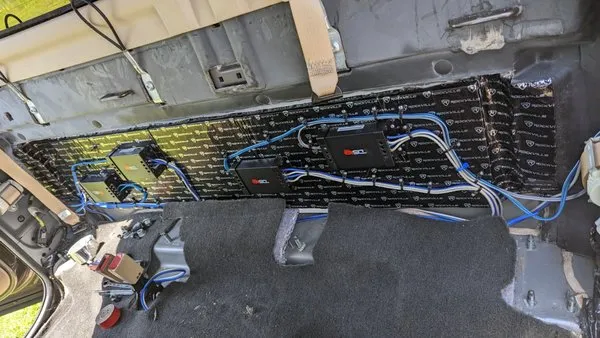 Massey's Maintenance Logo