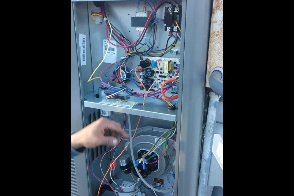 Slide of Mauricio's Heating & Air