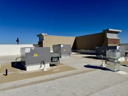 Max Flow Heating & Cooling Logo