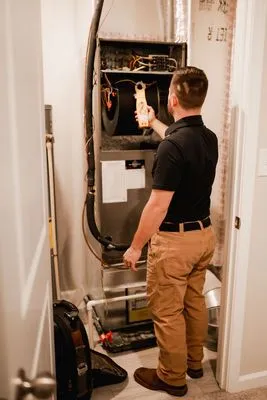 Max Service Pros Logo